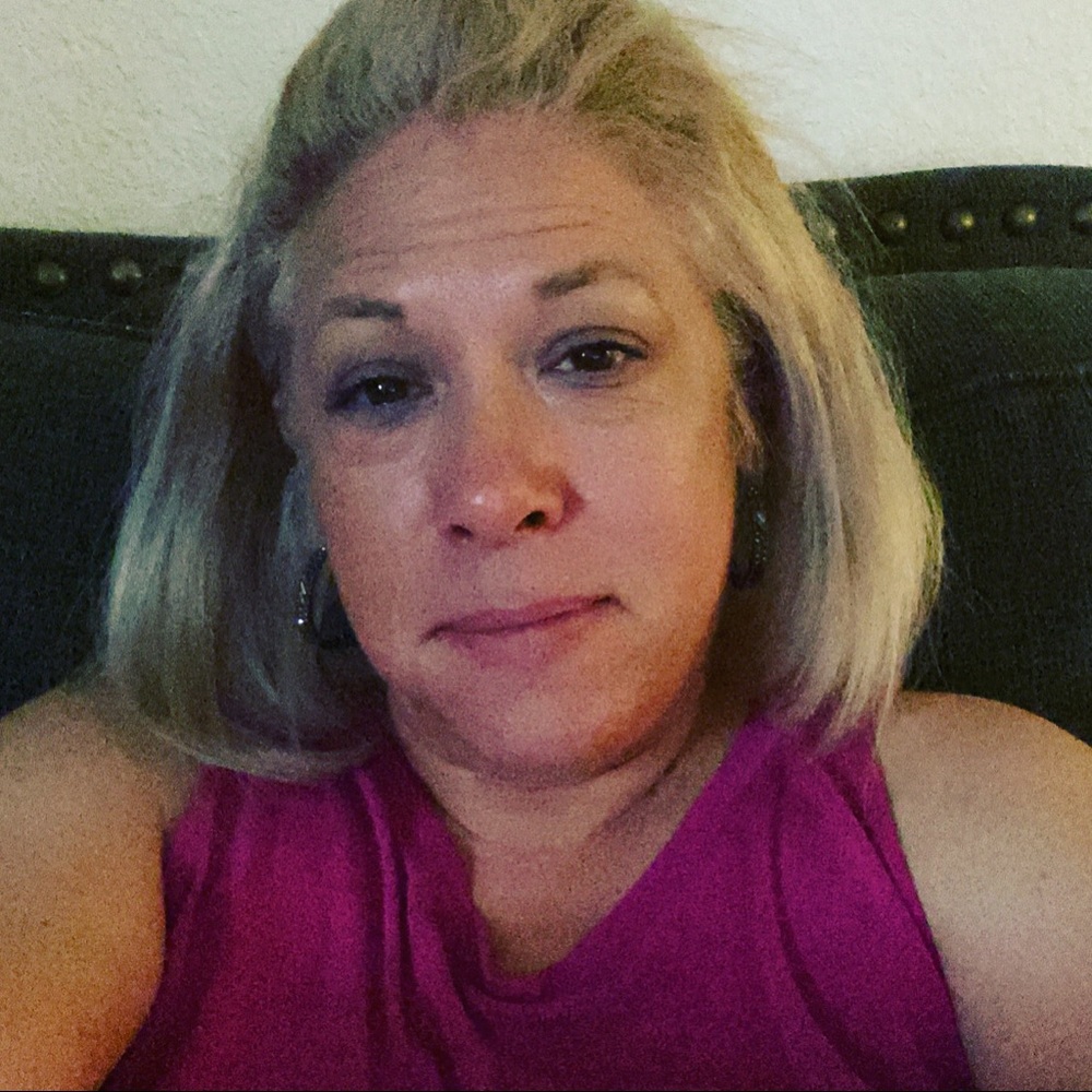 Meet your Posher, Leigh